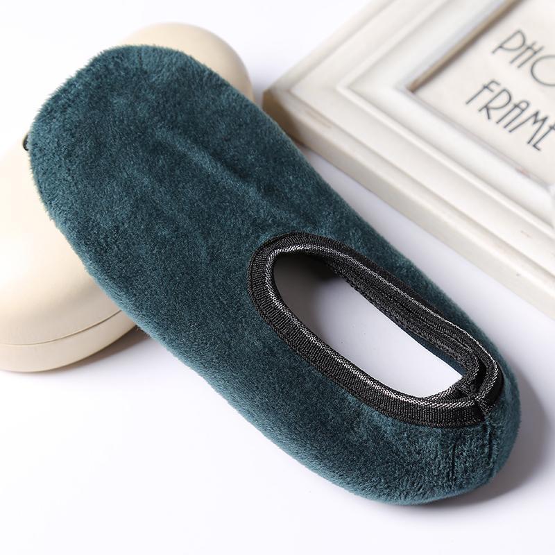 Dispensed thick bottom yoga socks