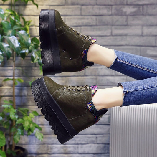Spring thick bottom increased round head embroidery high heel waterproof platform shallow mouth lace single shoes super high heel women's shoes wholesale