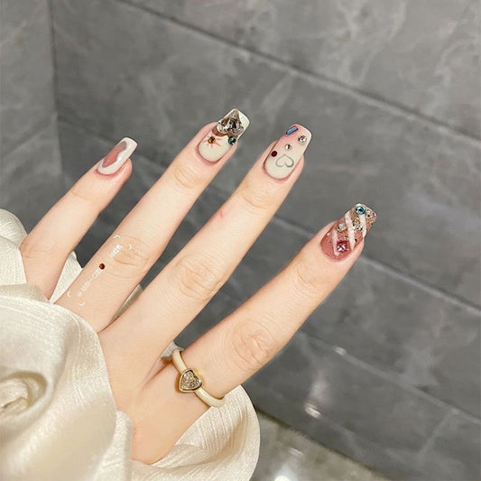Milky White Y2g Graffiti Wear Nail Finished Product