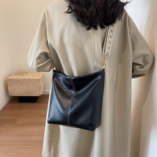 New Simple Leisure Bucket Bag Minority Fashion Shoulder Bag