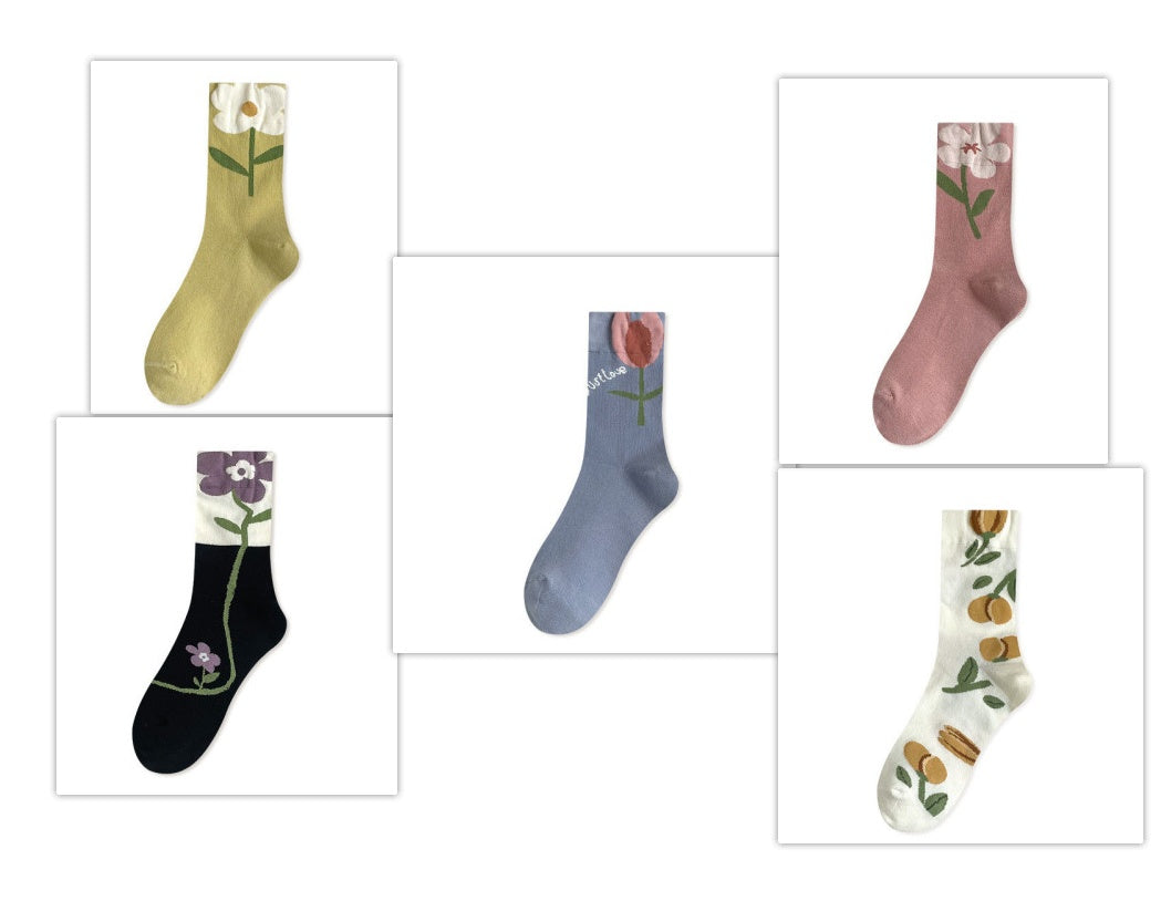 Women's Retro Mid-calf Length Three-dimensional Flower Socks