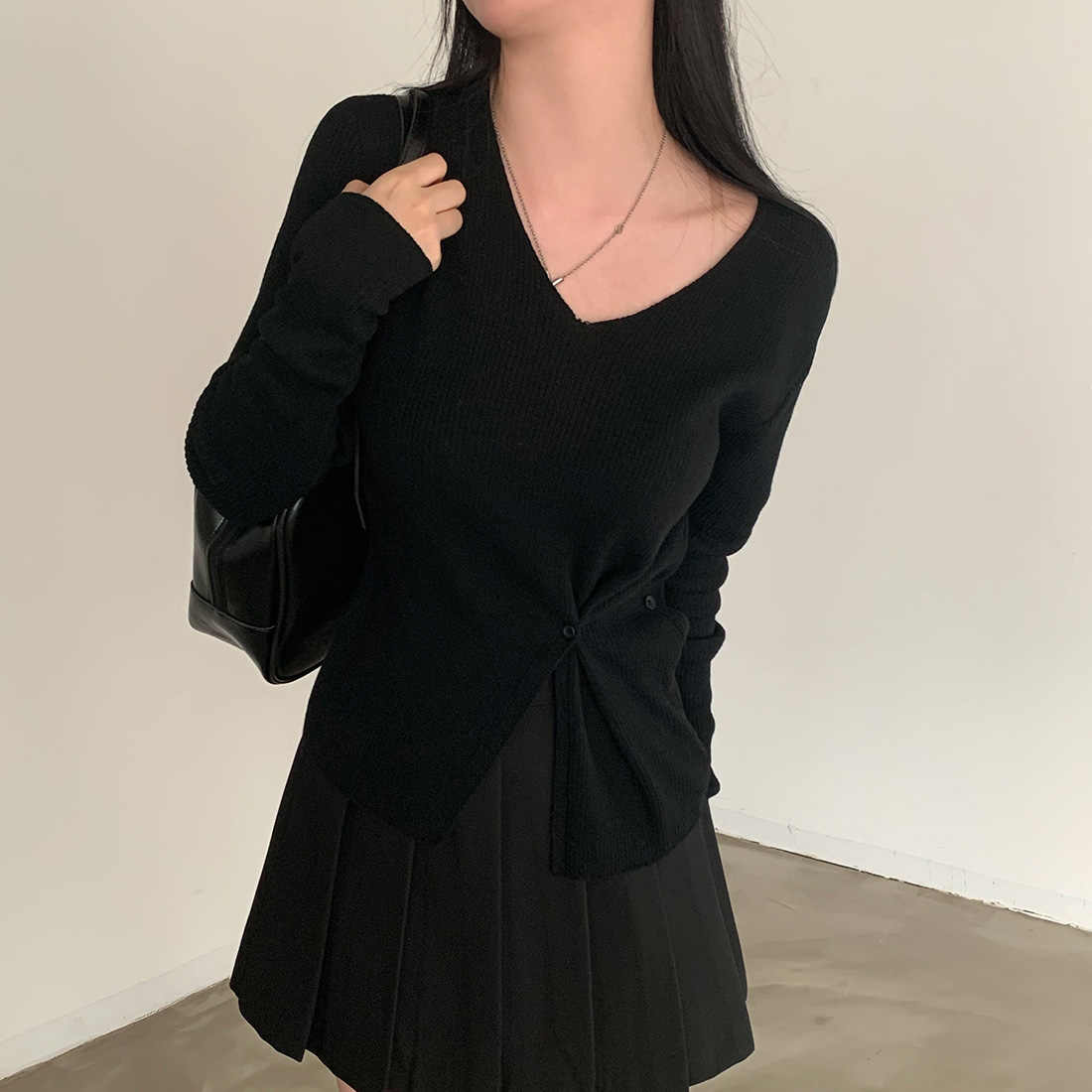 Women's Long Sleeve Bottoming V-neck Split Waist Fitted Thin Sweater