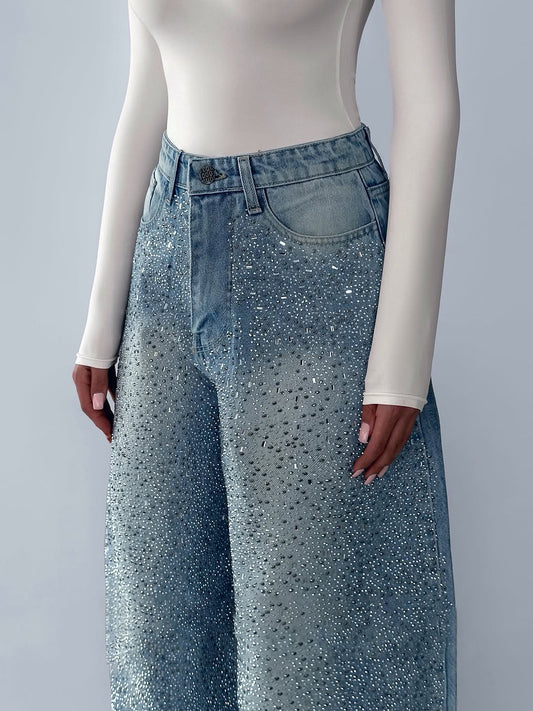 Jeans med uregelmæssige rhinsten