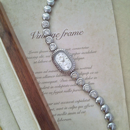 Womens Mid-century Light-luxury Jewelry Oval-arch Fashion Petite Watch
