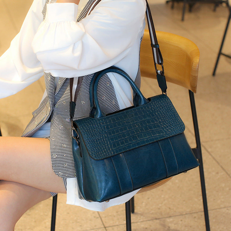 The New Spring And Summer Popular All-Match European And American Large-Capacity Leather Messenger Pure Leather Handbag Wholesale