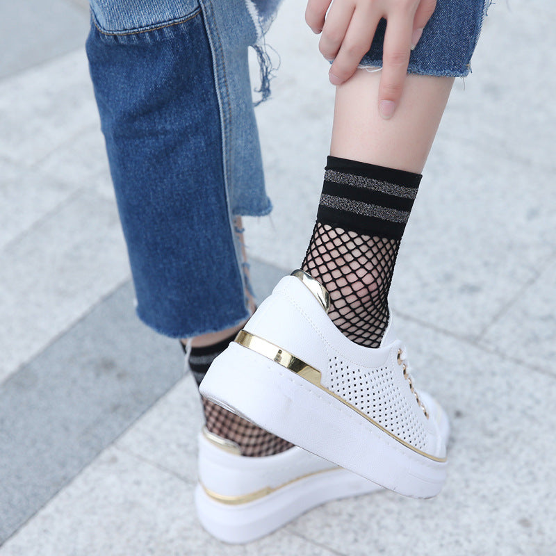 Purchasing the same paragraph silver wire parallel bars women's sports and leisure network socks socks piled socks spot black and white