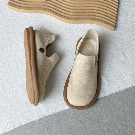 British-style Suede Pumps With A Vintage Vibe