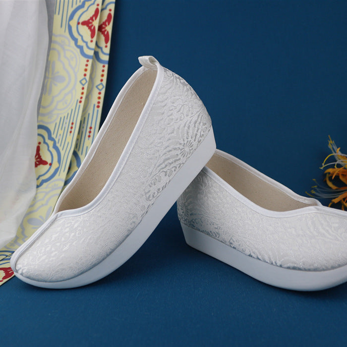 Dengyun's Hanfu Shoes Increase The Height Of The Head