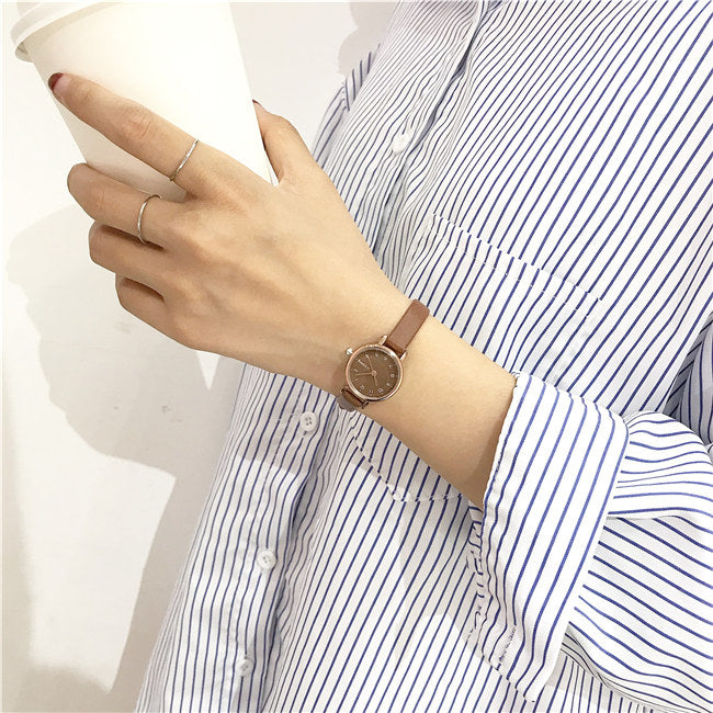 Korean version of simple retro forest school watch
