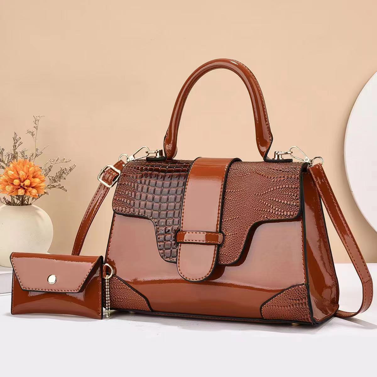 Women's Fashion Large Capacity Shoulder Messenger Bag