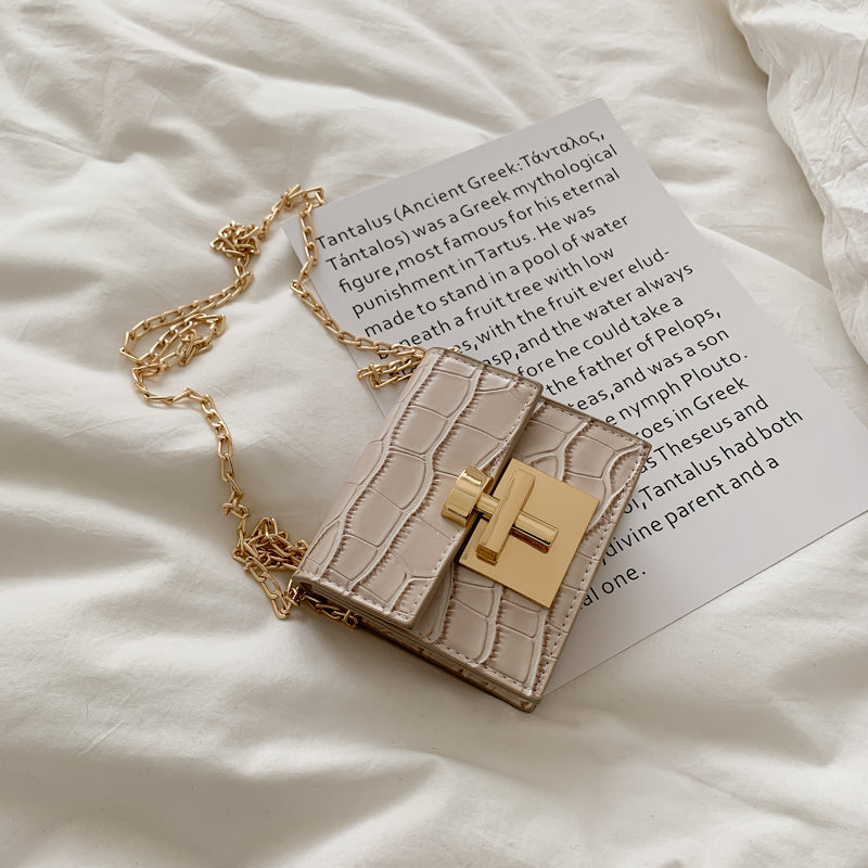 Western chain shoulder bag