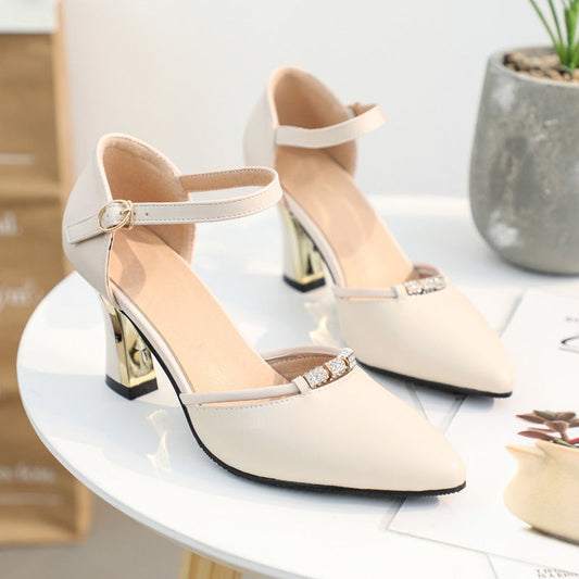 Word Buckle Block Heel High Sandals