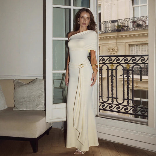 Eksklusiv Off-shoulder Kjole Med Bindestropper