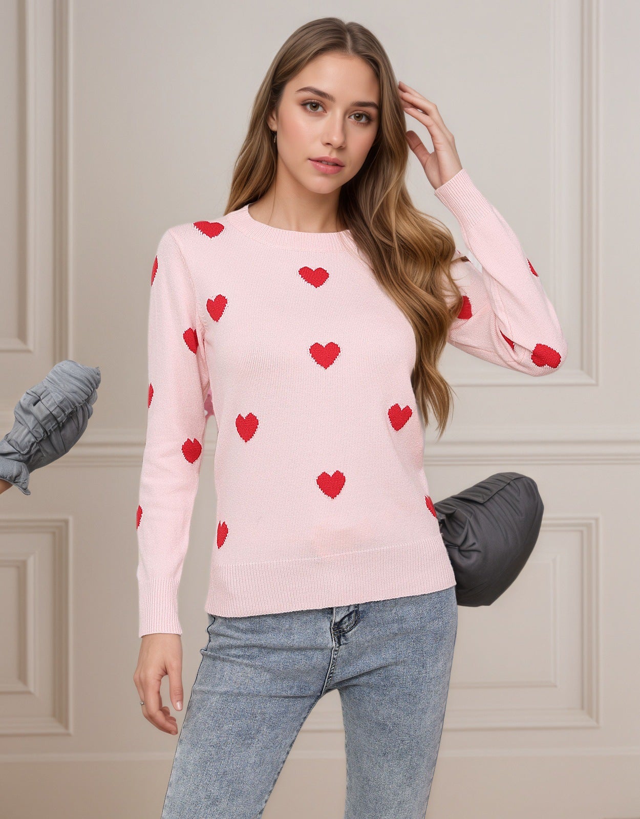 Hjerte-jacquardstrikket pullover med rund hals til kvinder