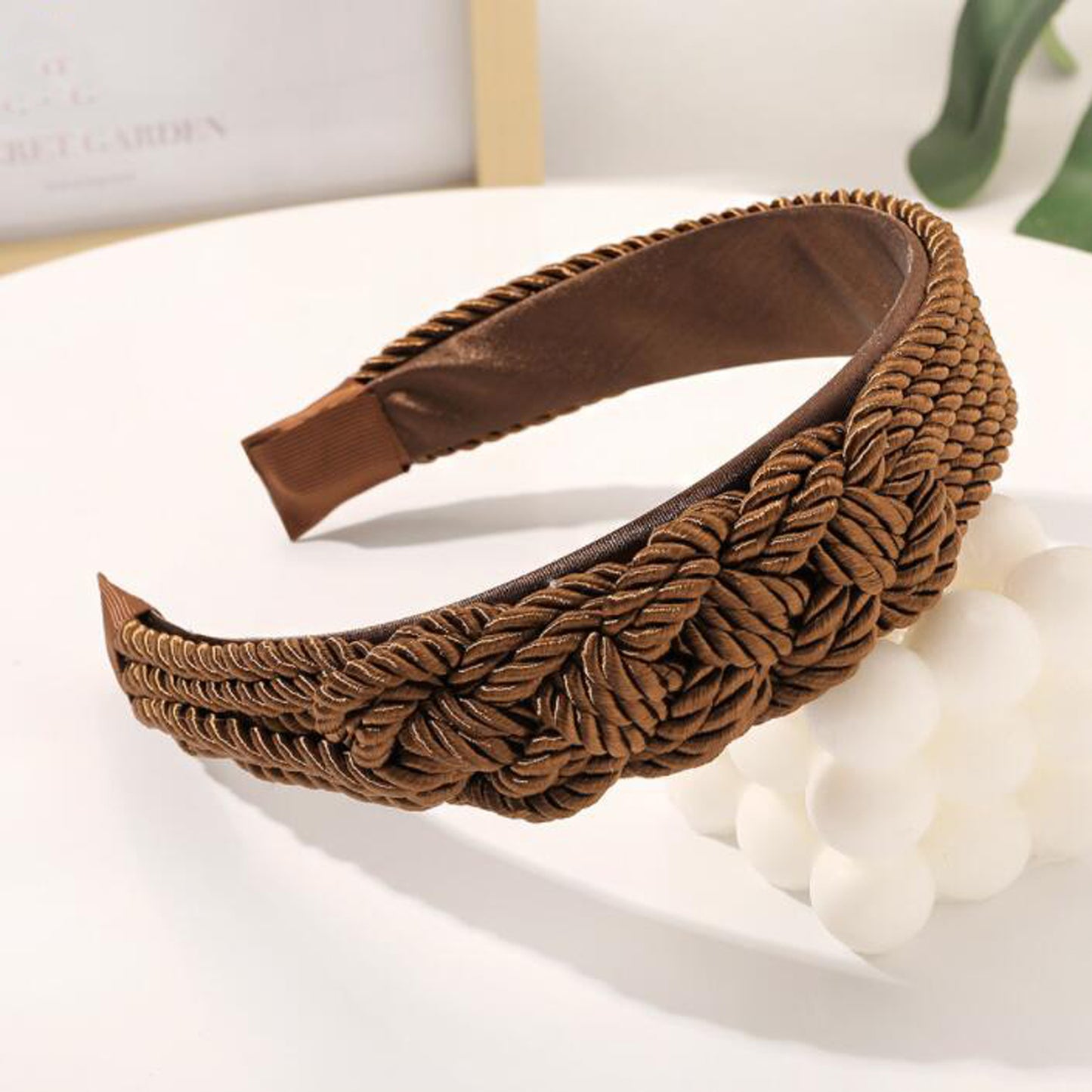 Hand-woven Retro Headband With Wide Sides To Wash Your Face