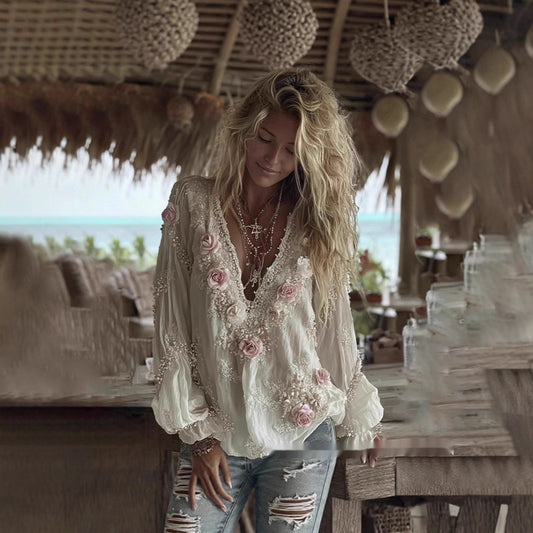 Loose-fitting Casual Womens Shirt With A V-neck And A Printed Design