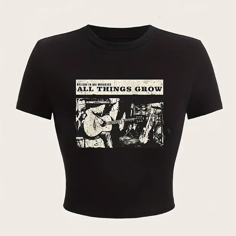 Croppet T-shirt med print til kvinder