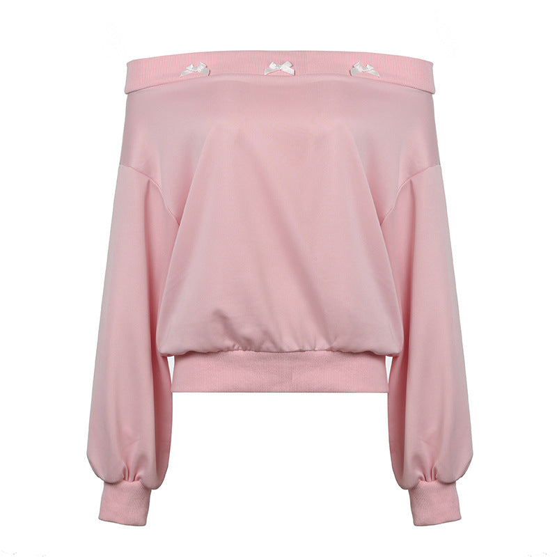 Løs og afslappet off-shoulder top med lange ærmer