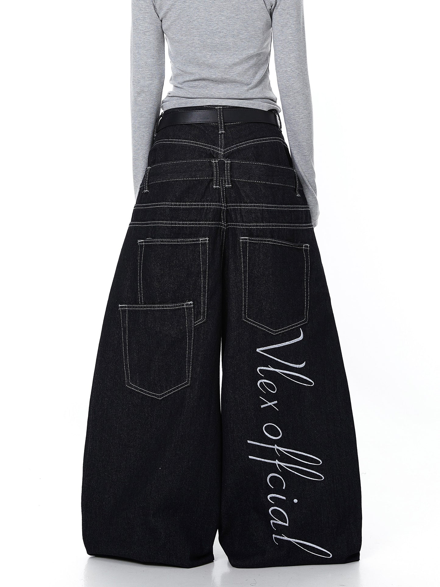 Womens American-Style Embroidered Button-Front Scissor-Cut Jeans