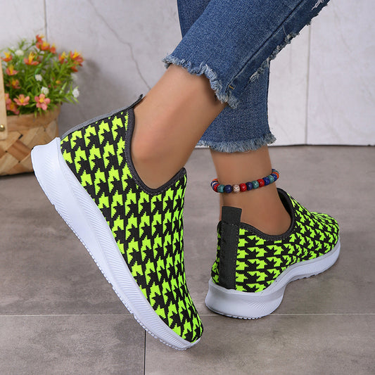 Houndstooth-mønstrede sneakers med rund snude og mesh-flade sko