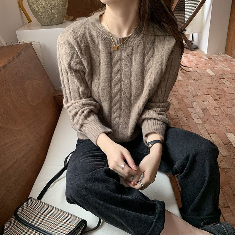 Women's Retro Twist Round Neck Sweater Western Style Leisure Loose Pullover