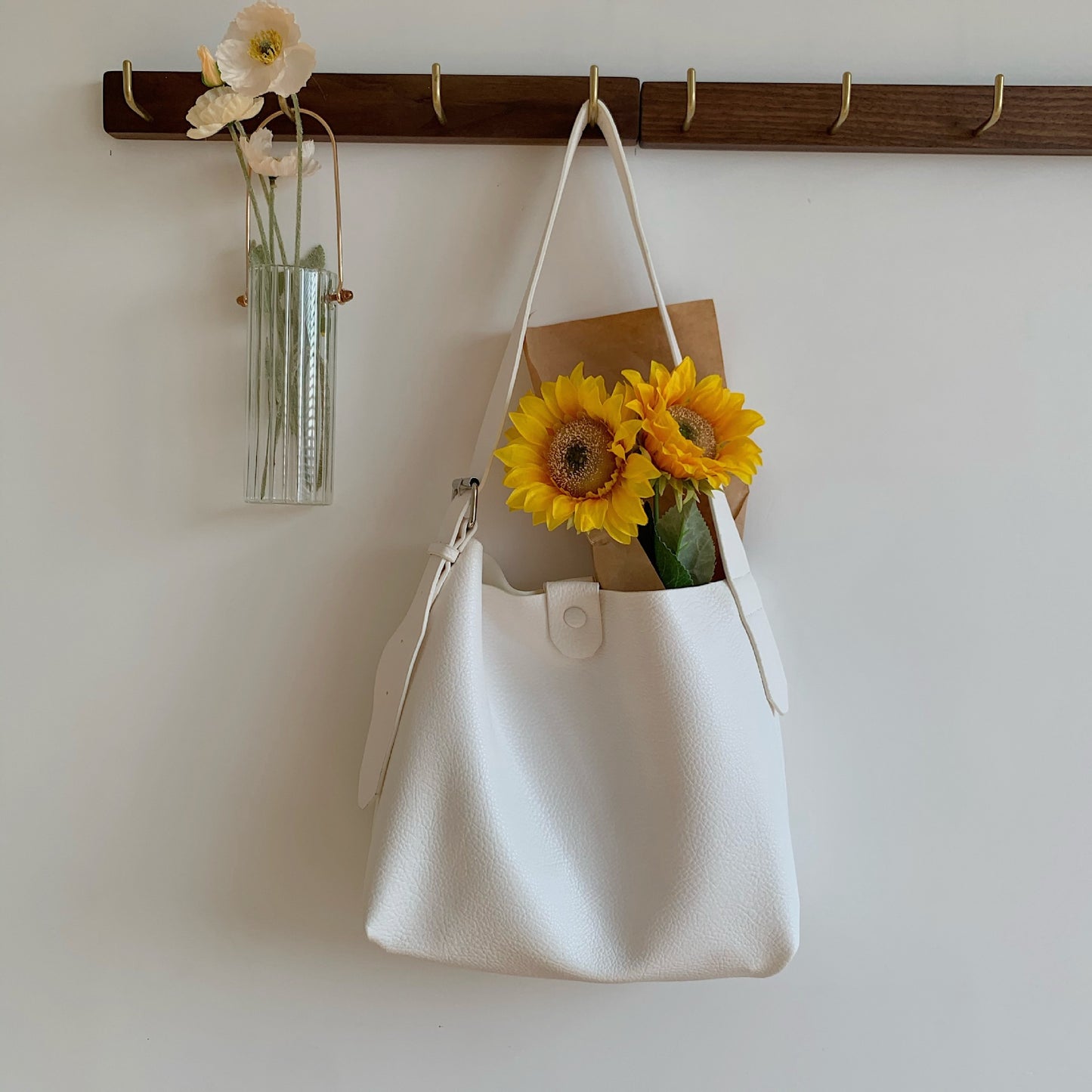 Retro Single Shoulder Messenger Bag With Large Capacity