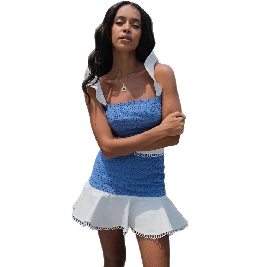 A Strap Top Paired With A Sexy Skirt Makes Up A Two-piece Set