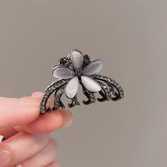 Black Temperament Opal Flowers Small Jaw Clip