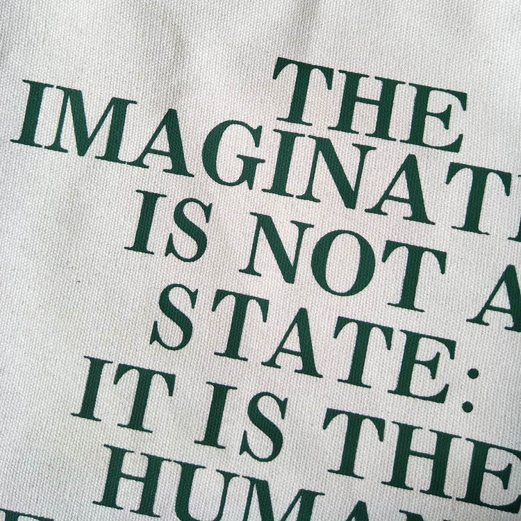 Literary And Simple Letters Of The Hundreds Of Shopping Bags