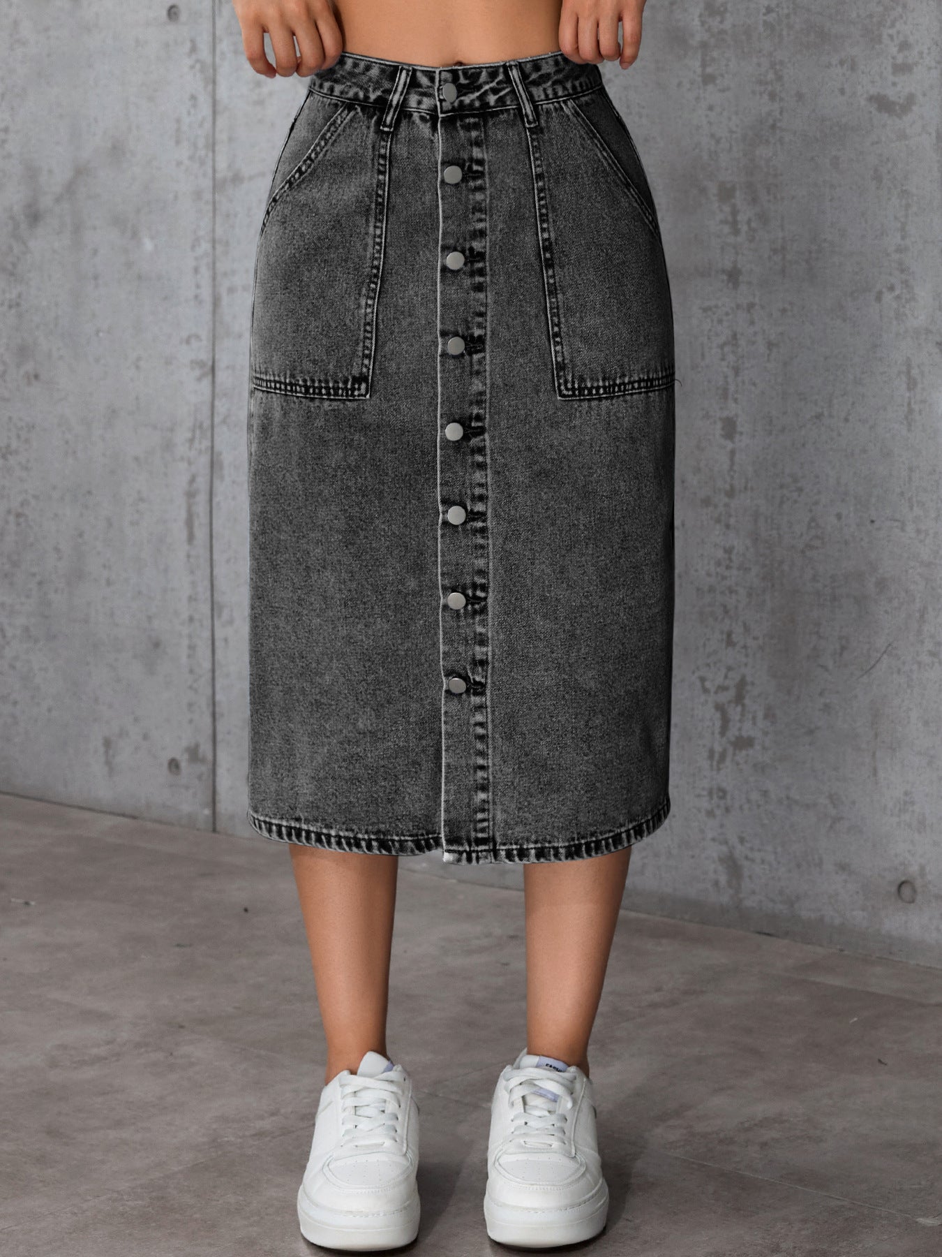 Highly Stretchy, Mid-length Denim Skirt Perfectly Flatters Your