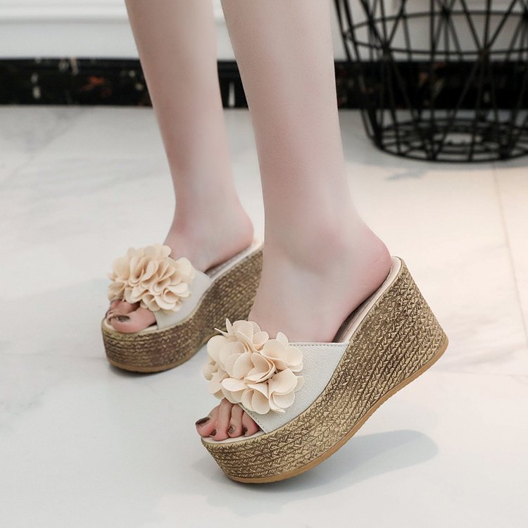 Fashion Summer Flower Outer Wear Thick Bottom Korean Style One-line Wedge Slippers
