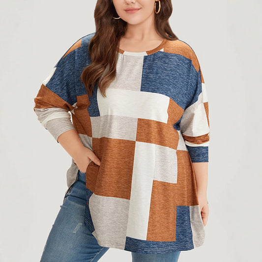 Moderigtig afslappet rundhalset plus size langærmet T-shirt med print