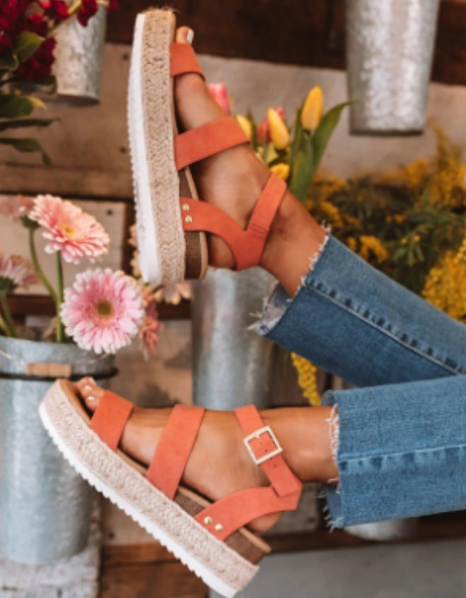 Thick Sole Fashion Women's Casual Buckle Sandals