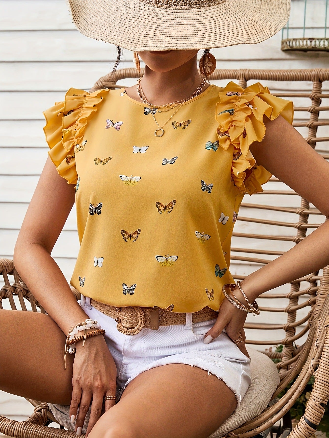 Short-sleeved Crew-neck Polka-dot Base Shirt