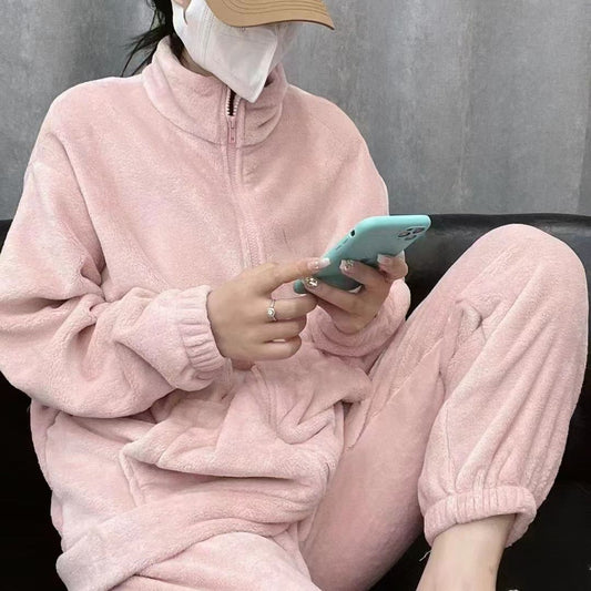 Beautiful Coral Fleece Two-piece Homewear Can Be Worn Outside