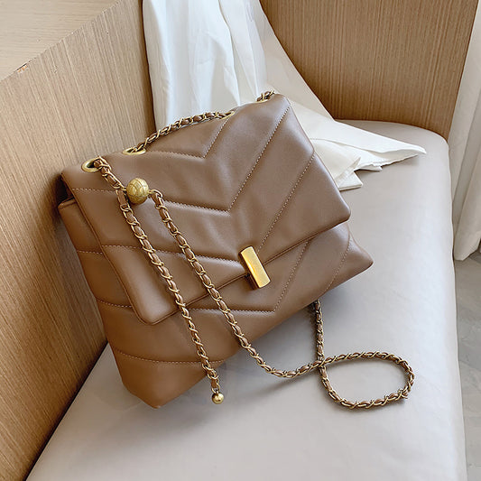 Textured chain shoulder bag