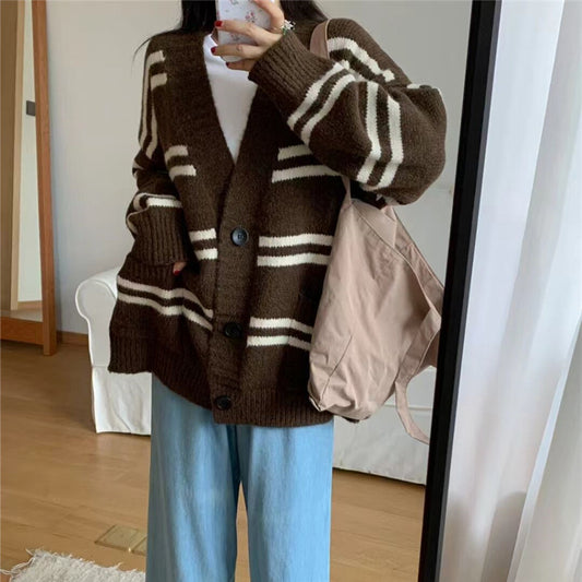 Model Loose Preppy Style Colorblock Sweater Coat