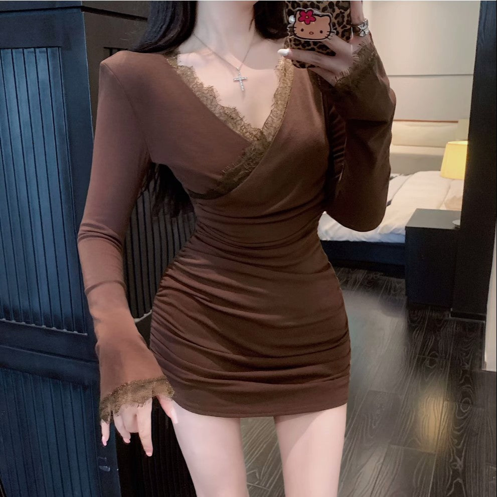 V-neck Sexy Long-sleeve Dress With A Fitted Waist Slimming Inner Layer