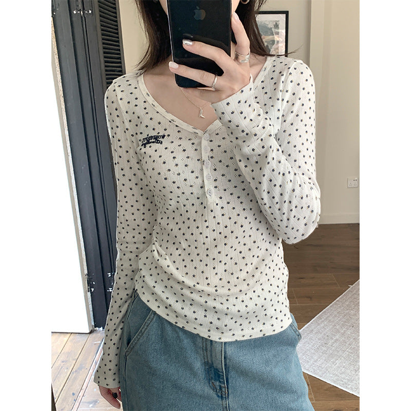 Women's Long-sleeved T-shirt Slim-fit V-neck Floral Bottoming Shirt