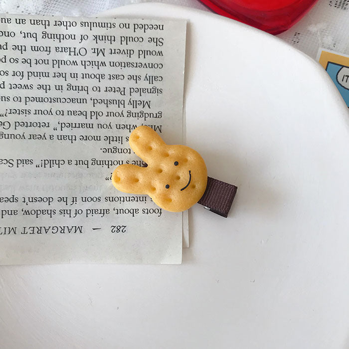 Cute Harajuku Simulation Biscuit Bear Rabbit Hairpin