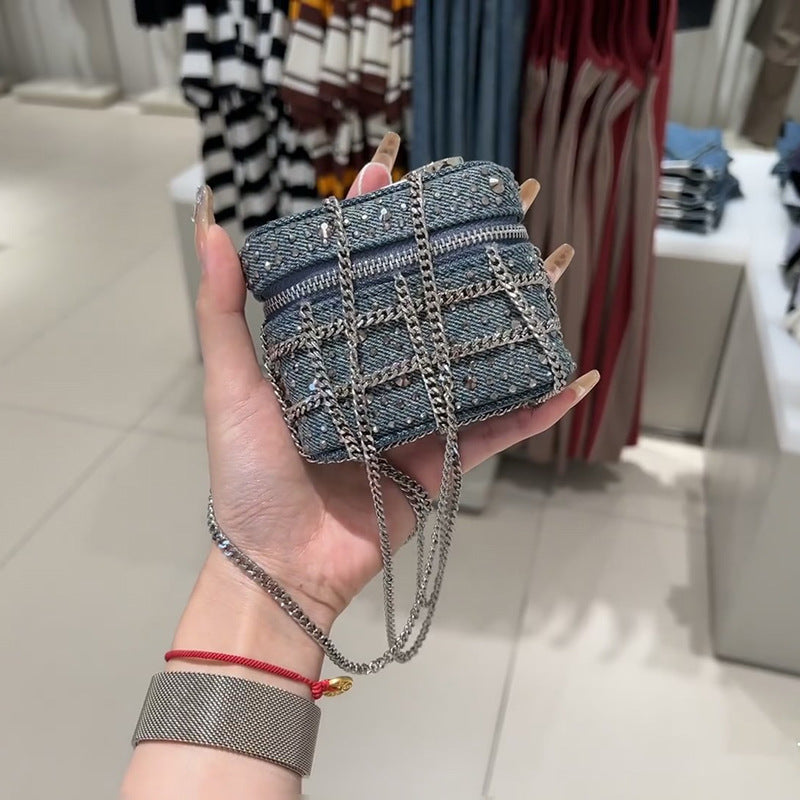 Denim-halskædetaske med minikædeskulderrem