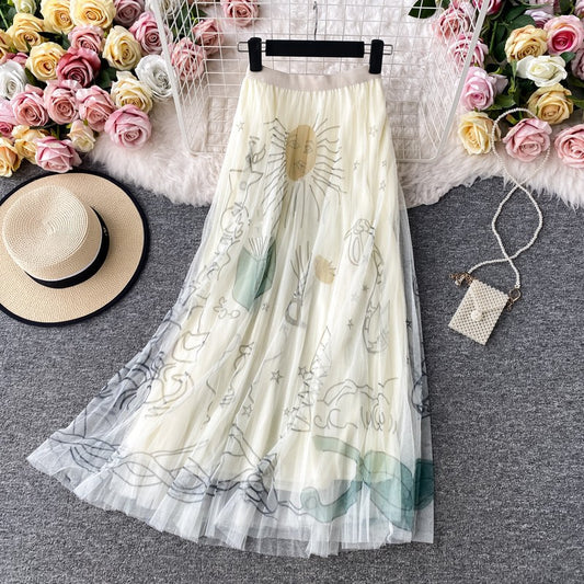 High-Waisted Slimming A-Line Maxi Skirt With Floral Print And Mesh Fabric