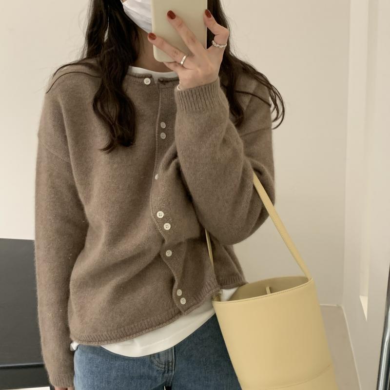 Round Neck Long Sleeves Single Breasted Loose Thin And Soft