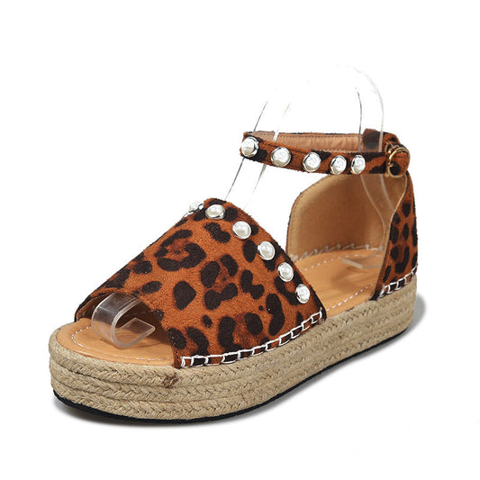 Zomersandalen Met Kleine Hak