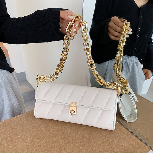 Versatile chain shoulder bag