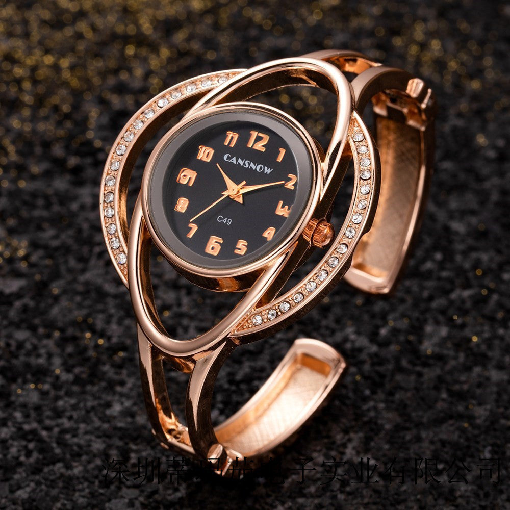Fashion Temperament Ladies Buckle Steel Band Quartz Bracelet