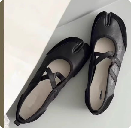 Split-toe Pig Hoof Shoes Mary Jane Ballet Style