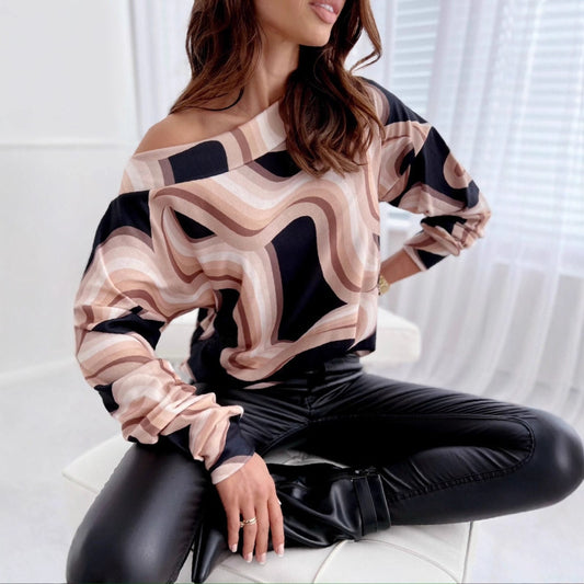 FallWinter Long-sleeve Relaxed-fit Drop-shoulder Top With A Leopard Print