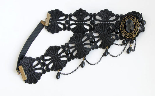 Personal Style Queen With Pearl Lace Headband