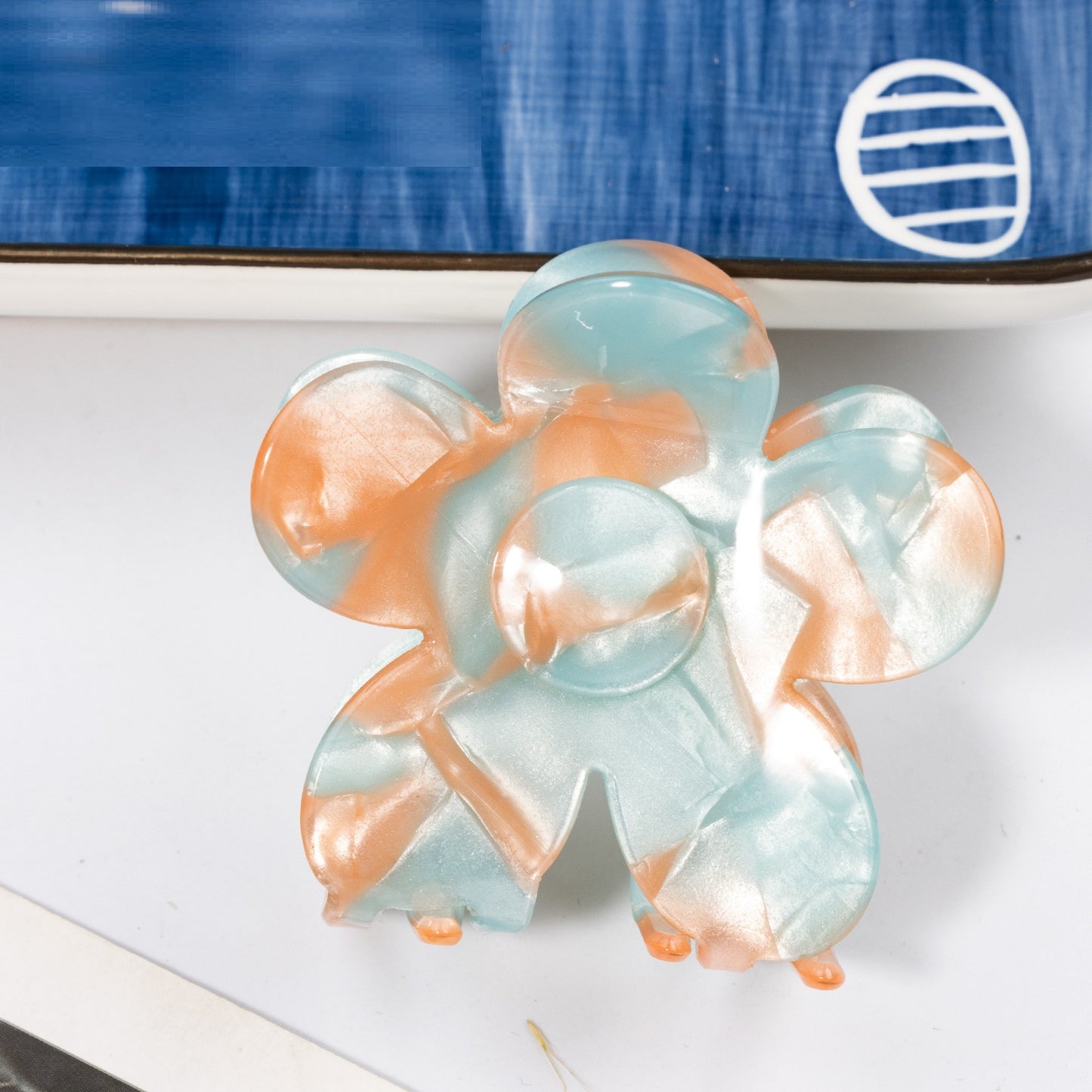 Summer New Retro Simple Acrylic Flower Hair Clip